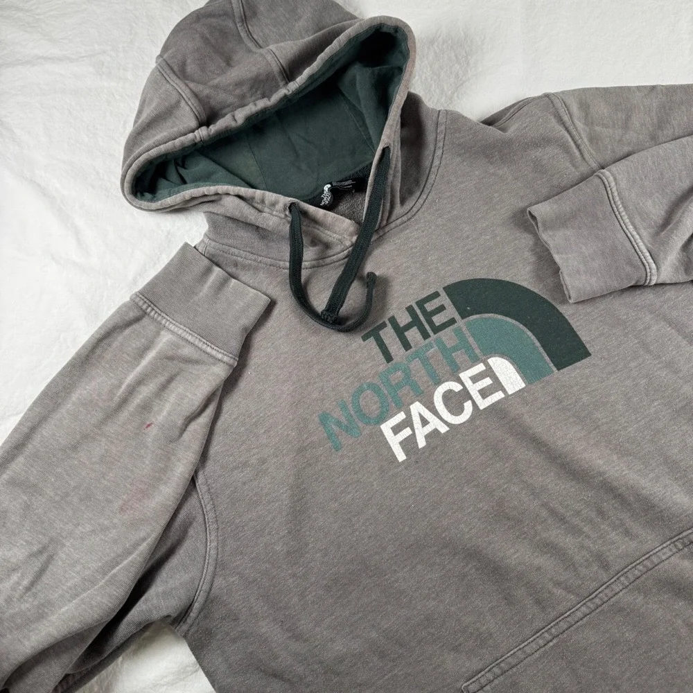 The North Face Men's Size Medium Gray Graphic Logo Pullover Hoodie